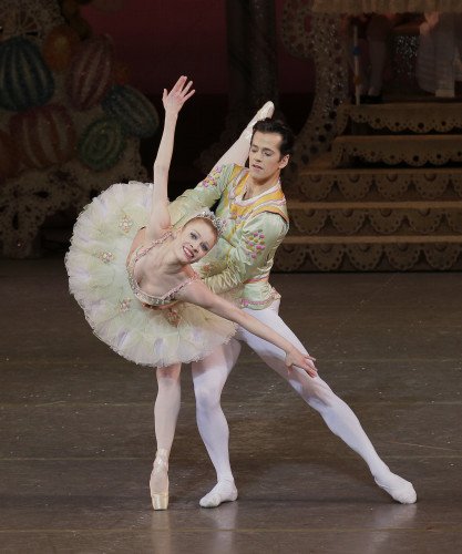 Празднование Баланчина и Чайковского: Городской балет в прекрасной форме с Щелкунчиком и не только