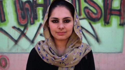 Три молодые женщины в Афганистане сделали увлекательный документальный фильм, который вам нужно смотреть. Прямо сейчас.