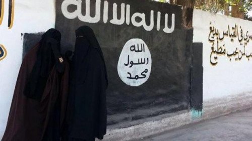 Британские женские джихадисты бегают женскую только ополченцев, стремясь наказать женщин на не исламское поведение
