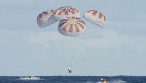 Успешное падение экипажа в Мексиканском заливе, первое спасение экипажа в море с 1975 года