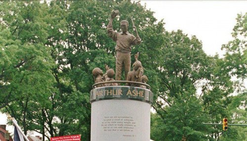 Статуя звезды тенниса Артура Эша останется в Ричмонде